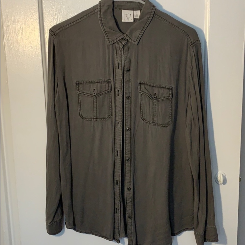 Grey long sleeve button up shirt